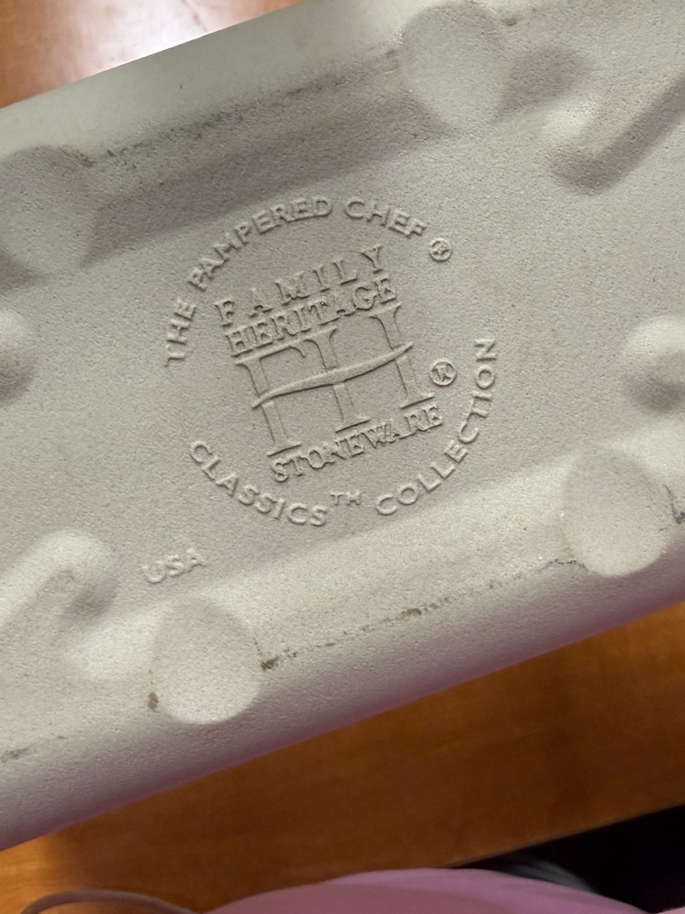 Vintage pampered chef bread pan stoneware - Picture 3 of 3